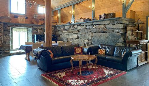 Three-Bedroom Holiday Home 