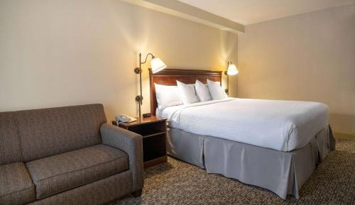 King Room with Mountain View, Non-Smoking