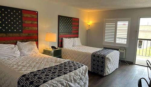 Double Room with Two Double Beds - Non-Smoking