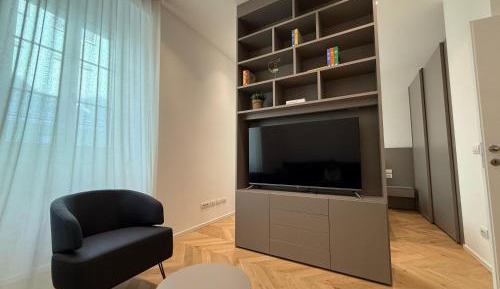 Studio Apartment with One Double Bed