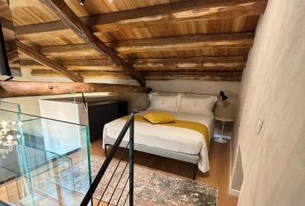 One-Bedroom Apartment with View