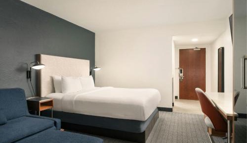 King Room with Sofa Bed