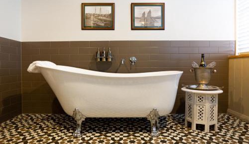 Deluxe King Suite - Alonnah 