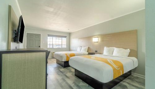 2 Queen Beds Non-Smoking