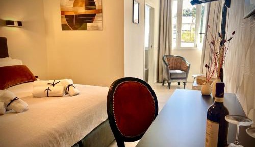 Deluxe King Room