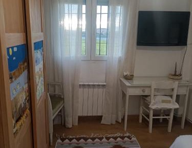 Standard Single Room with Shared Bathroom