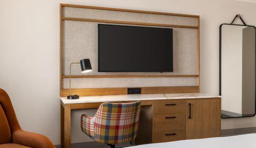 King Room - Hearing Accessible/Non-Smoking 