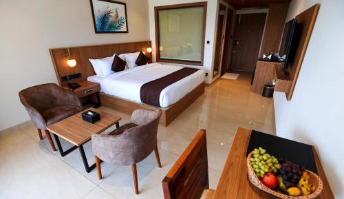 King Suite with Balcony