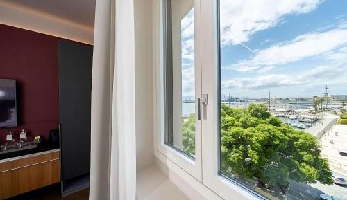 Superior Room with Bay View