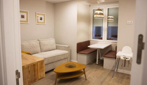 One-Bedroom Deluxe Apartment