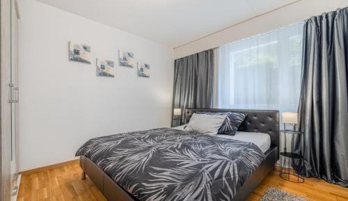 One-Bedroom Apartment with Balcony