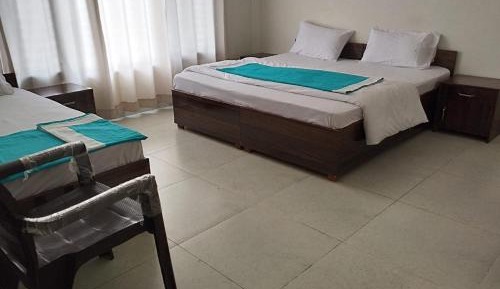 Quadruple Room with Private Bathroom