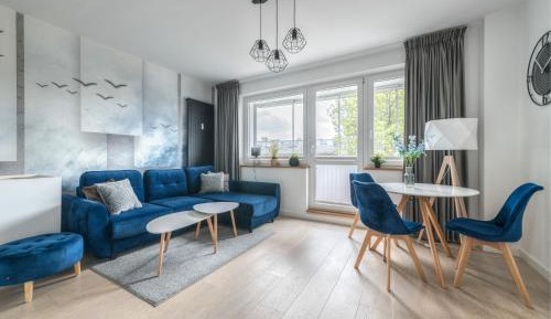 One-Bedroom Apartment with Balcony