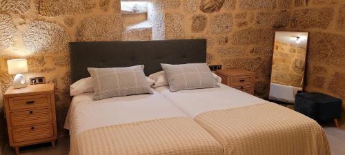 Deluxe One-Bedroom Apartment