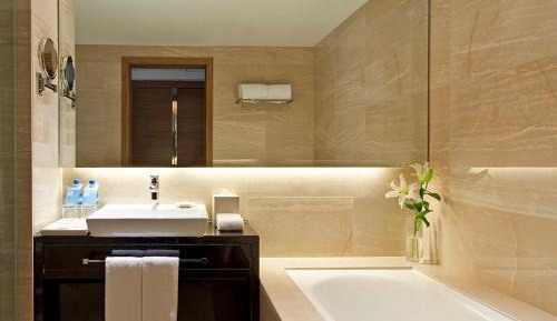 Twin Room with Mountain View