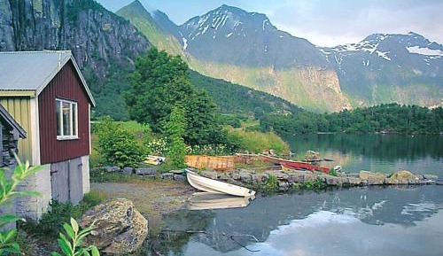 Two-Bedroom Holiday Home