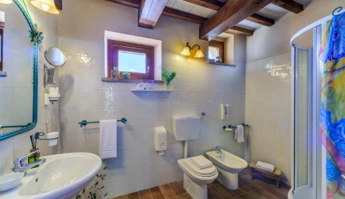 Two-Bedroom Deluxe Apartment with Balcony