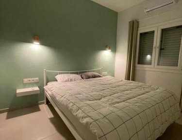 One-Bedroom Apartment with Balcony