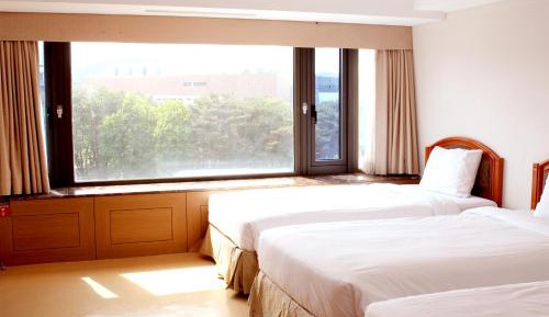 Ondol Triple Room