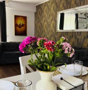 Apartment with Garden View