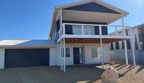 Four-Bedroom Holiday Home