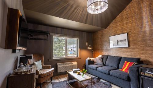 Deluxe King Loft