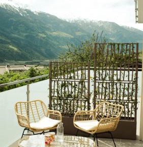 One-Bedroom Apartment with Garden View