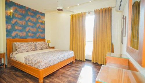 Two-Bedroom Deluxe Apartment with Balcony