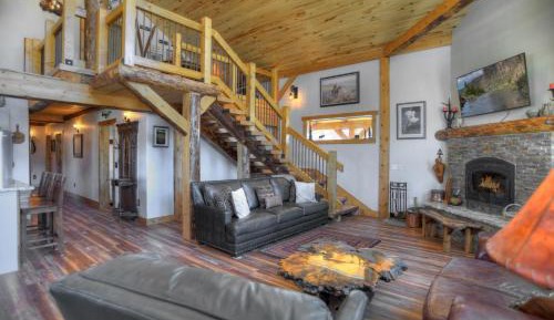 Three-Bedroom Vacation Home 