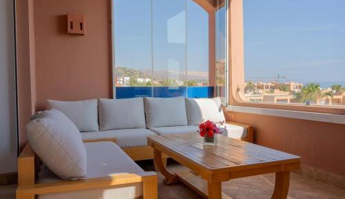 Deluxe Two-Bedroom Apartment with Garden View
