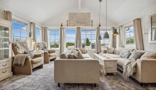 Four-Bedroom Holiday Home