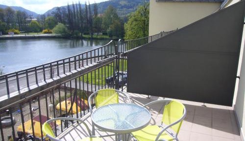 Apartment with Lake View