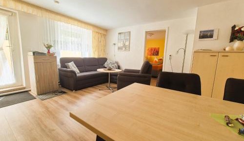 One-Bedroom Apartment with Shower