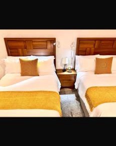 Deluxe Room (2 Adults + 1 Child)