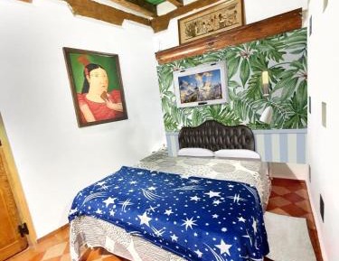 Double or Twin Room with Shared Bathroom