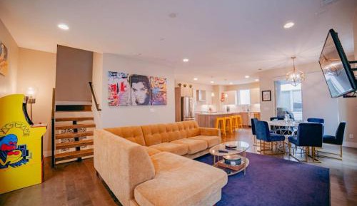 Three-Bedroom Townhouse