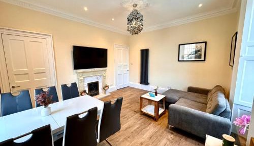 Three-Bedroom Superior Apartment