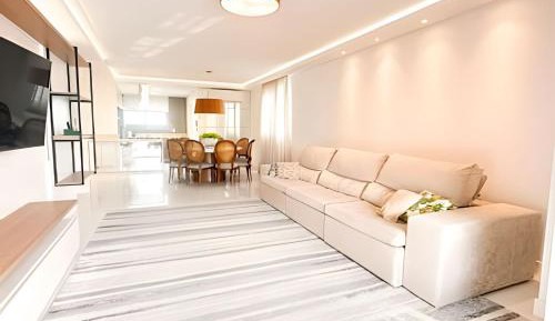 Four-Bedroom Penthouse Apartment