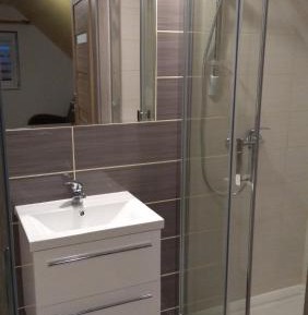 Triple Room with Private Bathroom