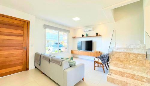 Three-Bedroom Holiday Home 