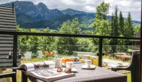 One-Bedroom Apartment with Balcony and Mountain View  