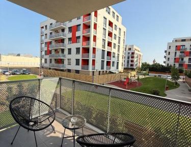 Two-Bedroom Deluxe Apartment with Balcony