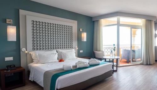 Premium Frontal Sea View