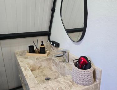 Queen Suite with Spa Bath