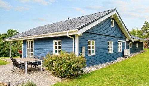 Three-Bedroom Vacation Home 