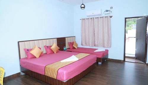 Triple Room with Mountain View