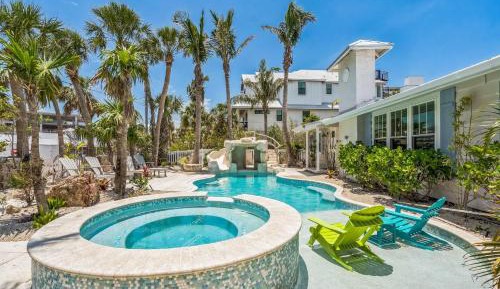 Eight-Bedroom Holiday Home