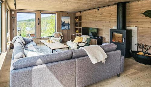 Four-Bedroom Holiday Home