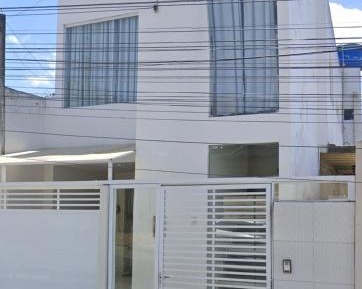 Four-Bedroom Deluxe Apartment