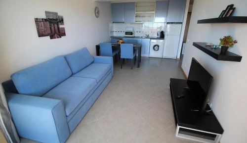 One-Bedroom Apartment with Sea View